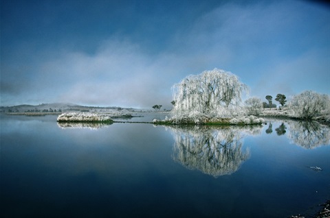 Uralla-Dangars-Lagoon-Graham-MacDougall-High-Res.jpg