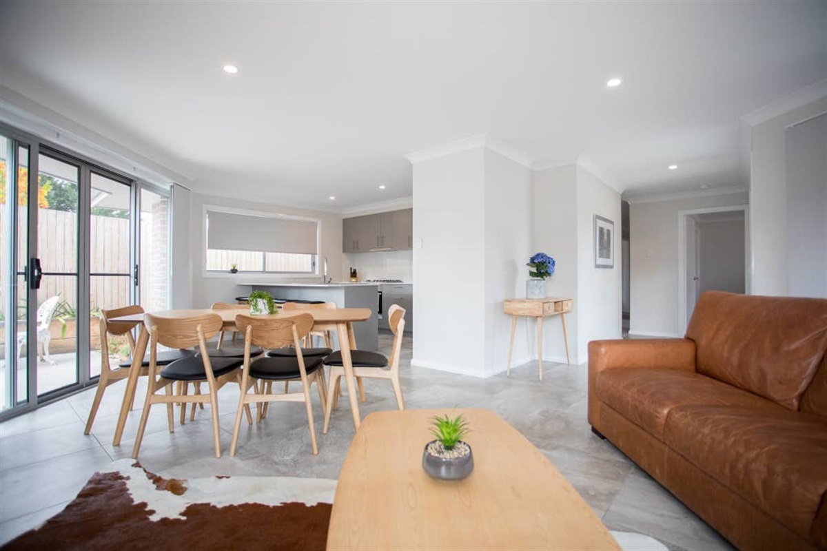 Salisbury Street Townhouse Uralla Visitor Information Centre